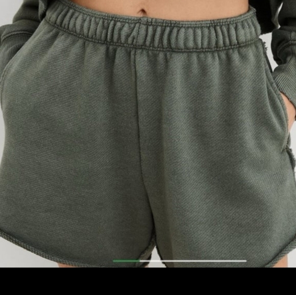 Aerie Lounge Athletic Gray Shorts Size M - Picture 6 of 6